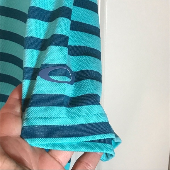 Oakley striped polo shirt mens size large blue green golf casual regular fit - Picture 3 of 6